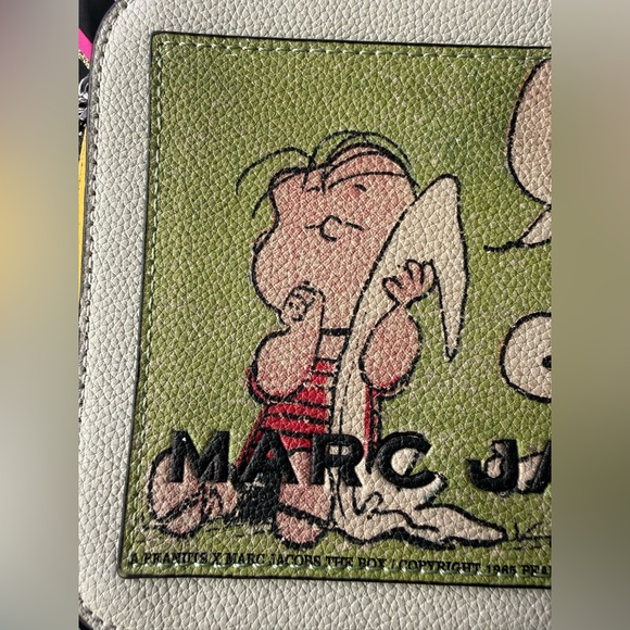 Marc Jacobs X Peanuts The Box 20 Crossbody Bag - Picture 2 of 15